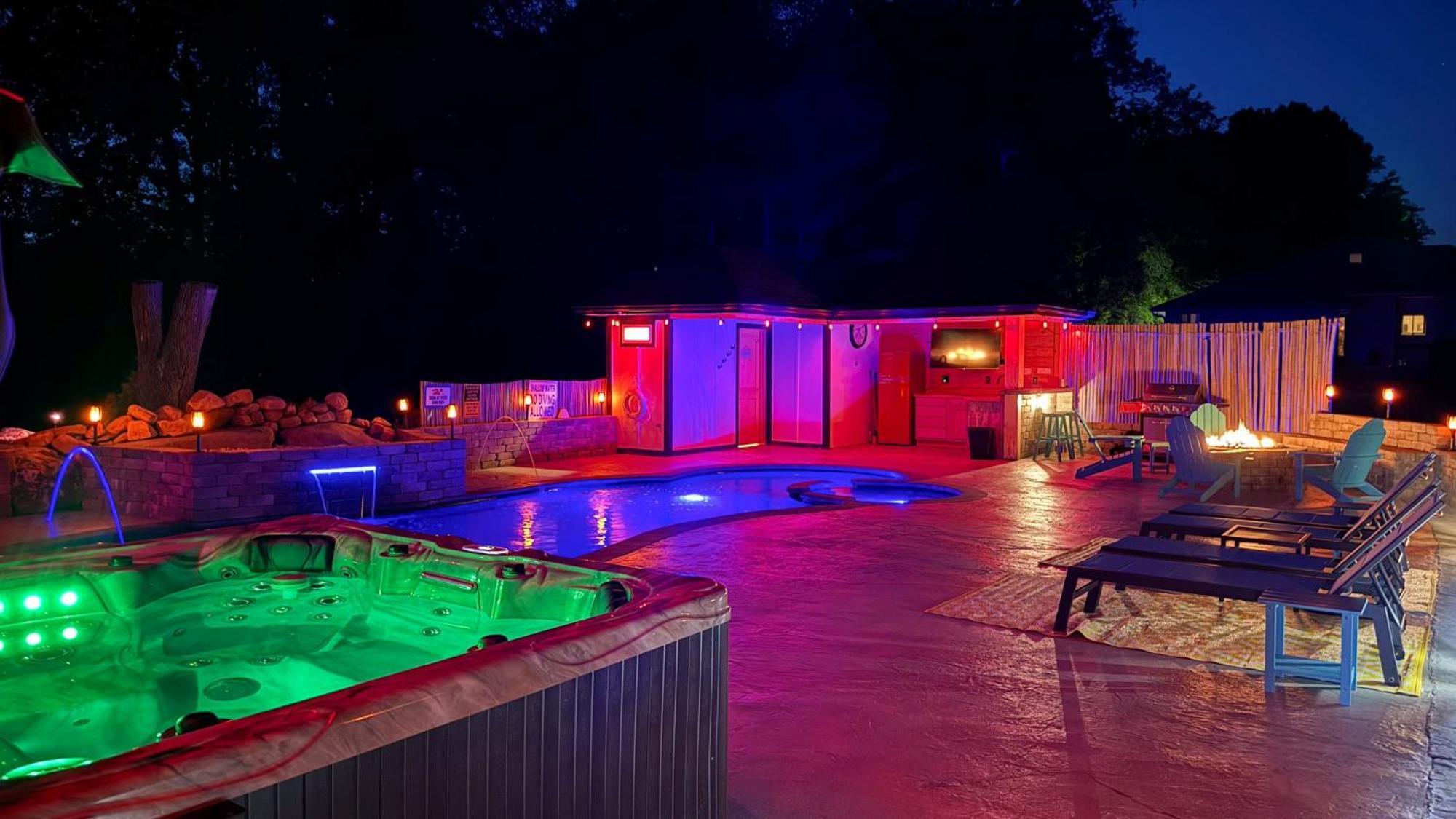 H2Oasis Incredible Pool Retreat With Mountains Views! Villa Сивиървил Екстериор снимка